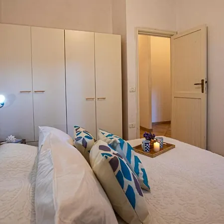 Eucalipto Willa Valledoria (Sardinia)